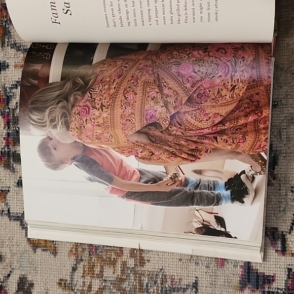 Pretty Fun by Kate Hudson Wity & Fun Cook Book Lifestyle Book Fun Recipe Book - Picture 9 of 14